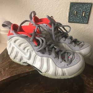 SOLD Foamposite glow in the dark